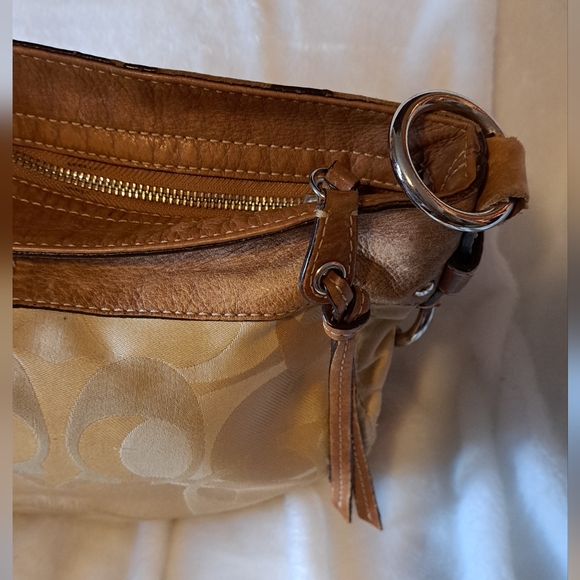 COACH GENUINE LEATHER AND SATIN JACQUARD BUCKET BAG - Picture 5 of 16